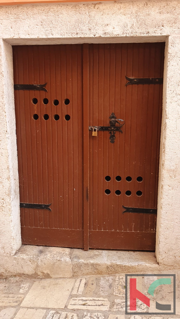 Istra, Rovinj, vrstna hiša v starem mestnem jedru blizu cerkve sv. Eufemije #prodaja
