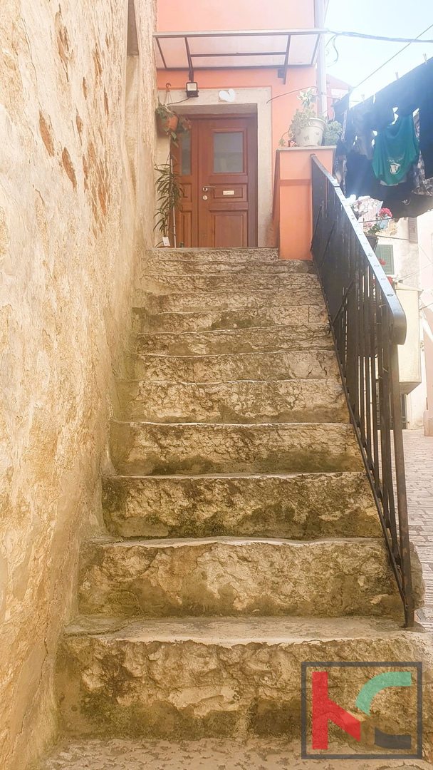 Istra, Rovinj, vrstna hiša v starem mestnem jedru blizu cerkve sv. Eufemije #prodaja