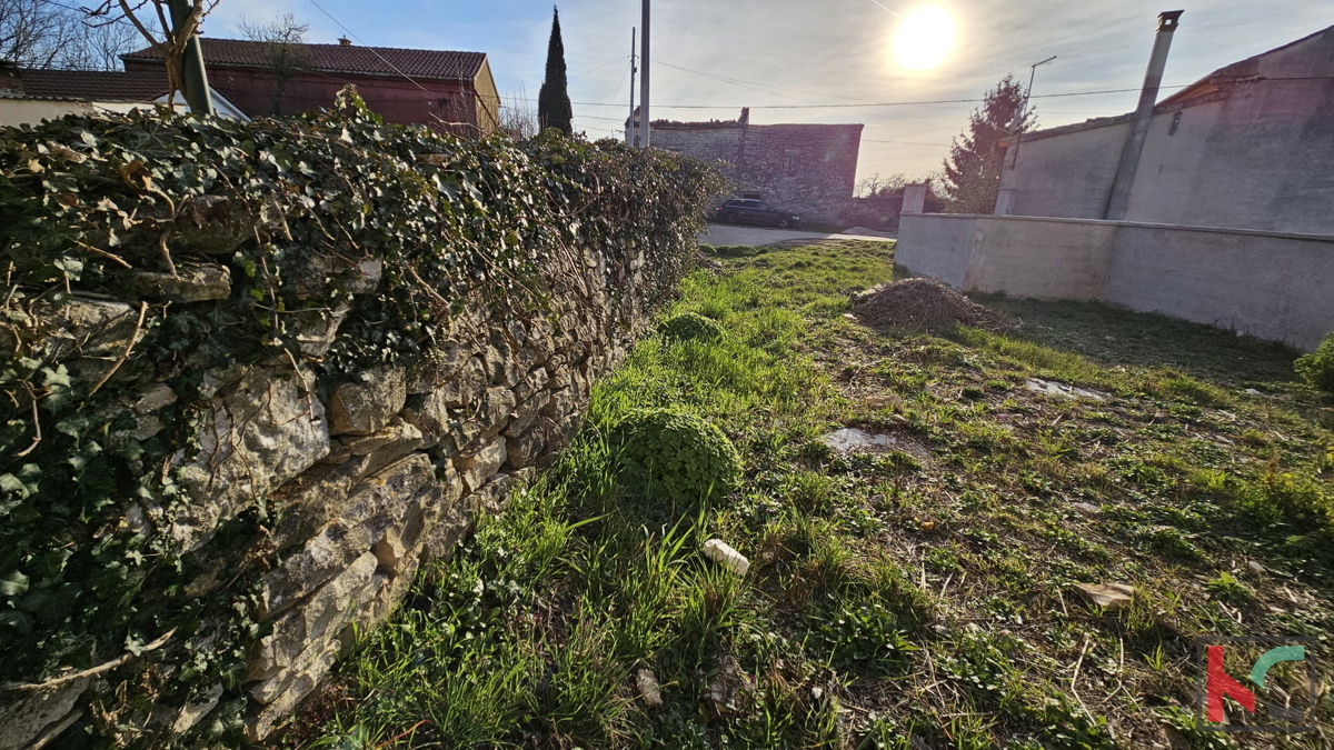 Istra-Žminj, vrstna hiša 86m2 za obnovo #prodaja