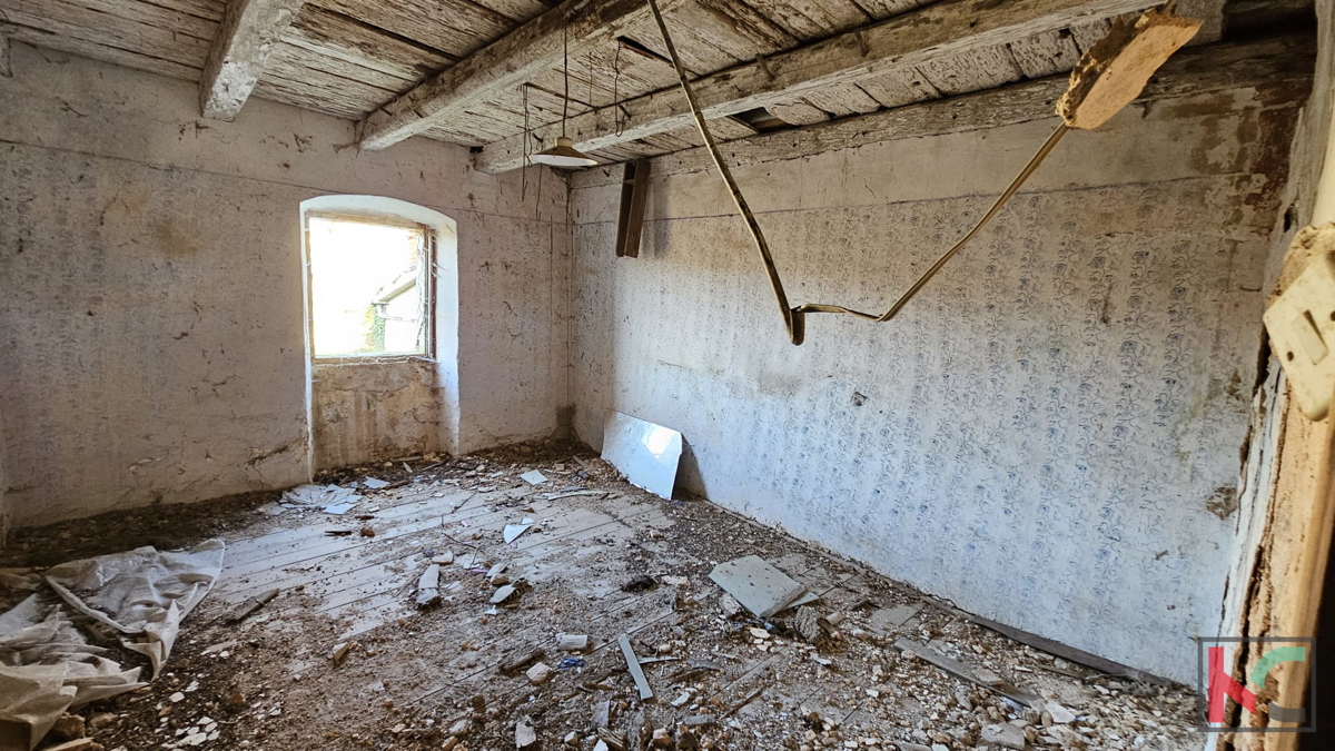 Istra-Žminj, vrstna hiša 86m2 za obnovo #prodaja