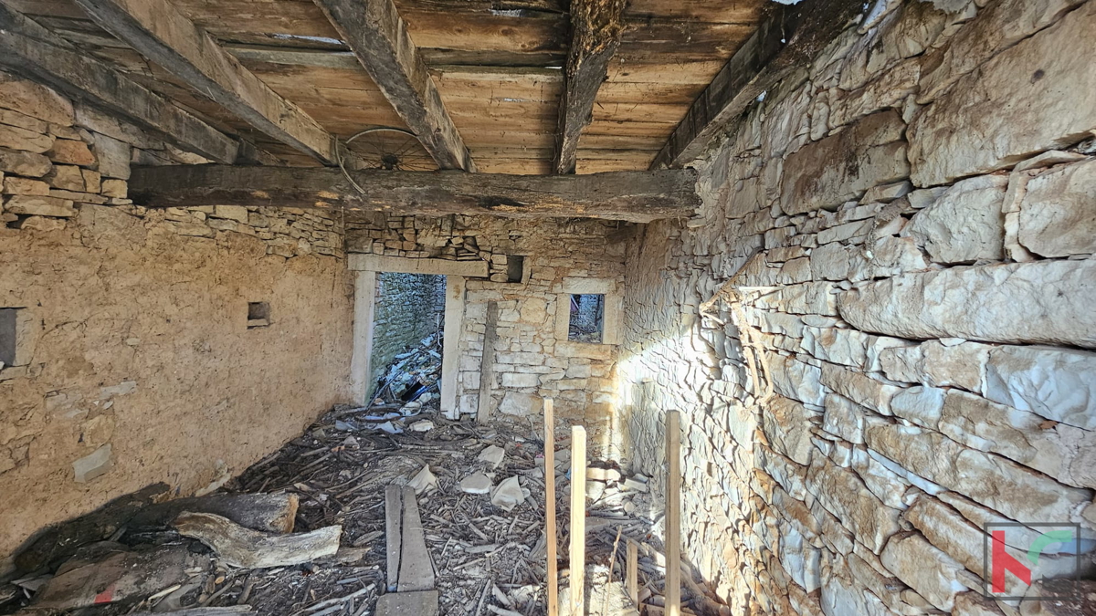 Istra-Žminj, vrstna hiša 86m2 za obnovo #prodaja