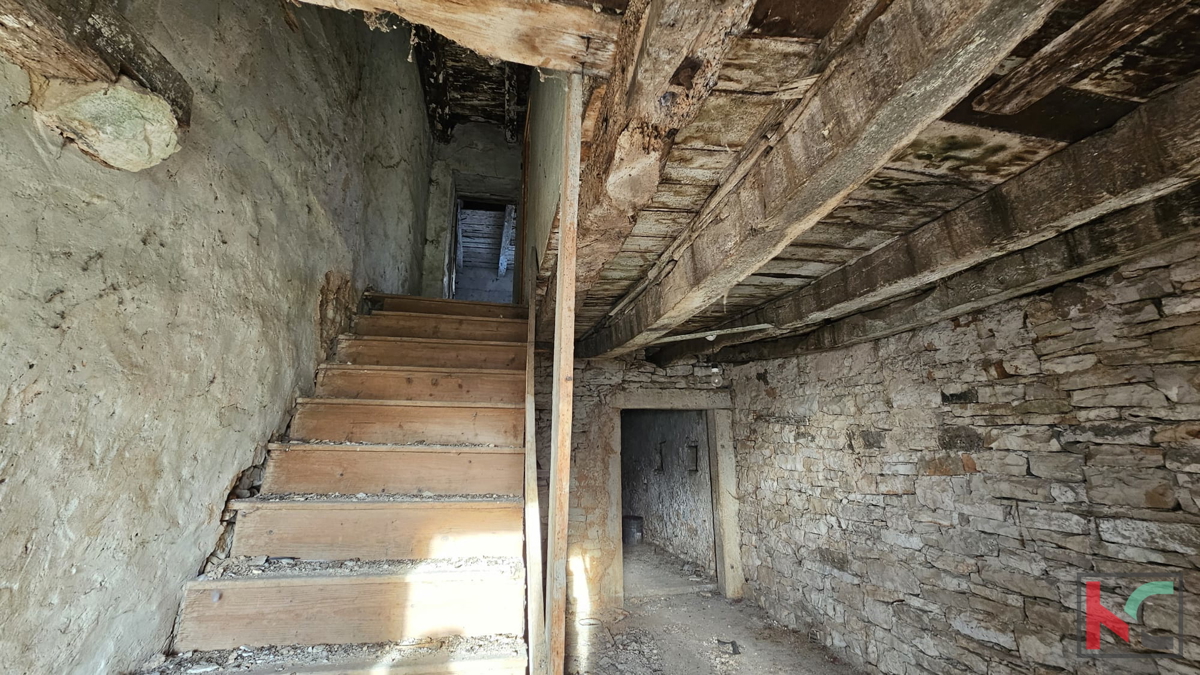 Istra-Žminj, vrstna hiša 86m2 za obnovo #prodaja