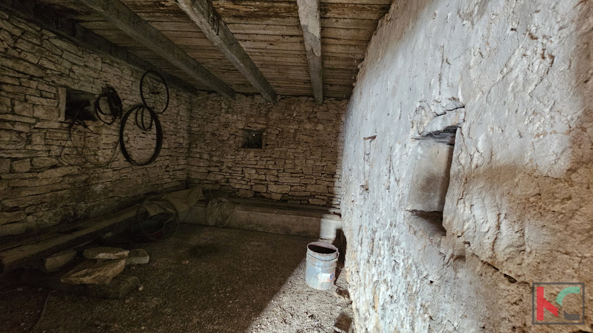 Istra-Žminj, vrstna hiša 86m2 za obnovo #prodaja