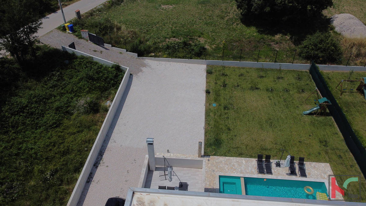 Istra, Svetvinčenat, Luksuzna vila 234m2, #prodaja