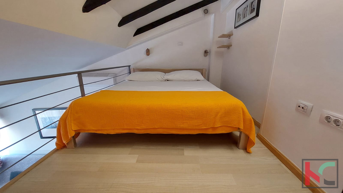 Istra, Pula, Center, garsonjera z galerijo 29m2 v strogem centru mesta, #prodaja