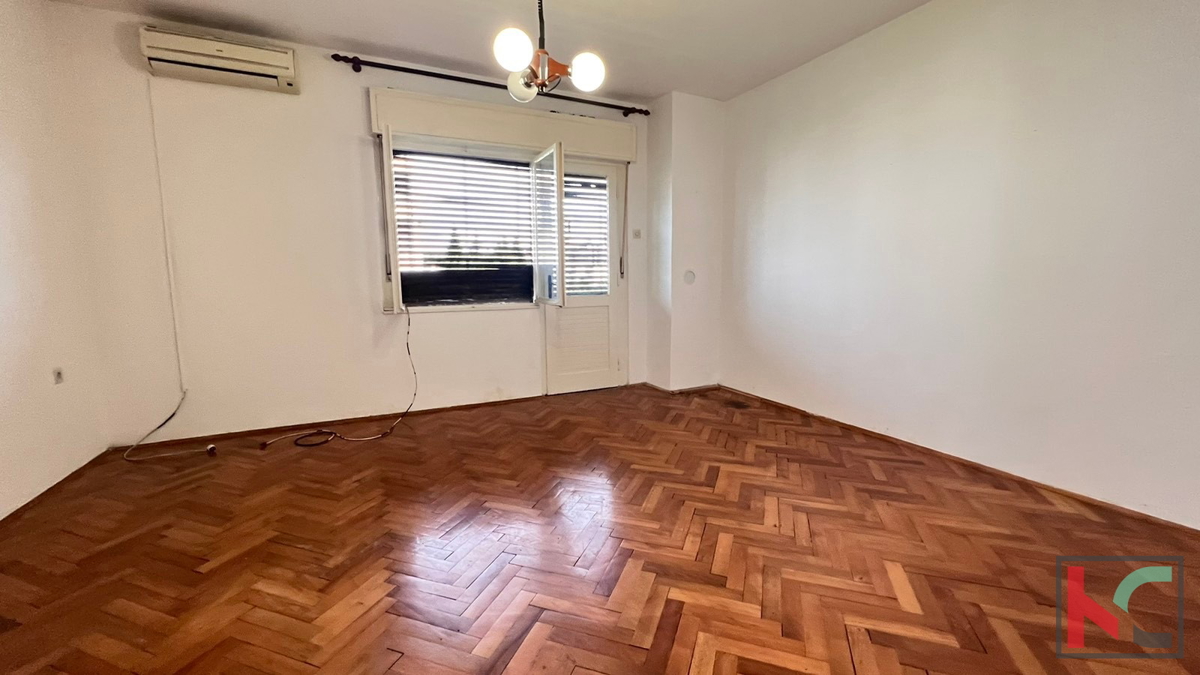 Pula, samostojna hiša 514 m2 z vrtom, delno adaptirana, top lokacija #prodaja