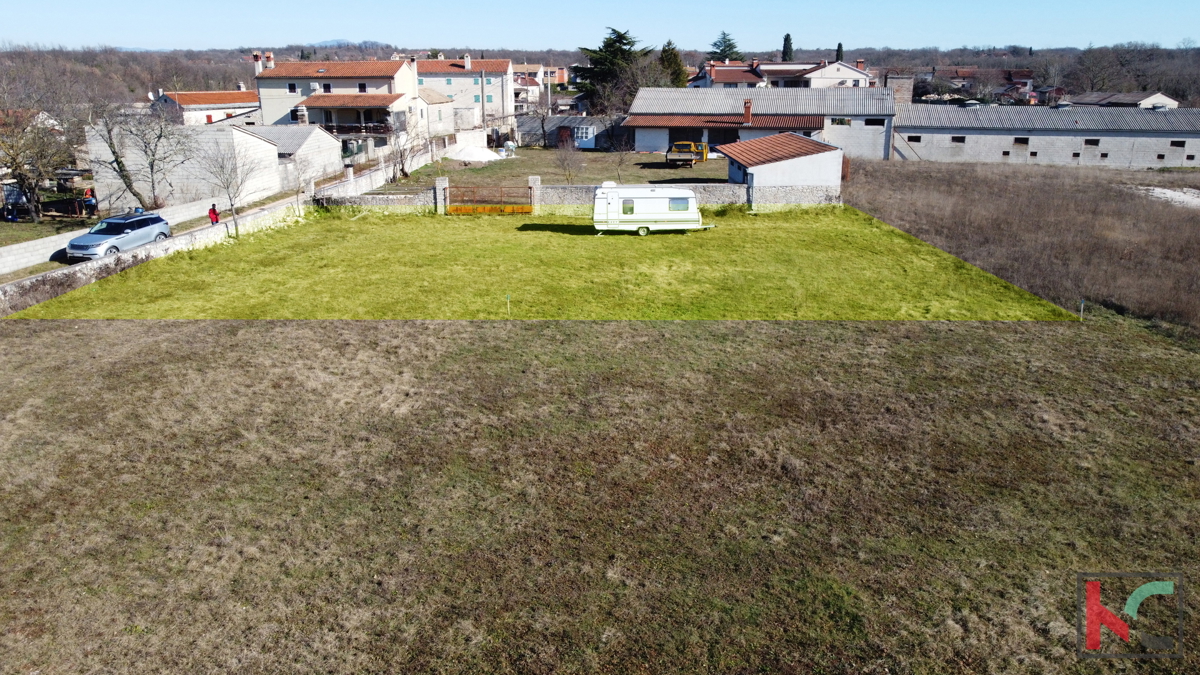 Istra - Žminj, gradbeno zemljišče 701m2, pravilne oblike #prodaja