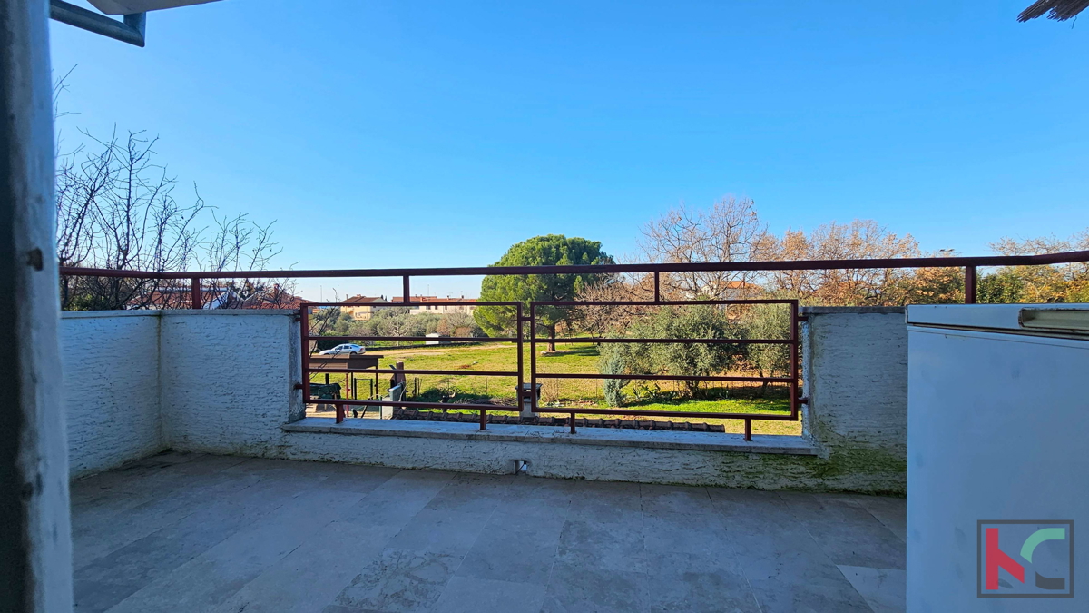 Istra, Poreč, opremljeno stanovanje 2s + kopalnica, terasa, #prodaja