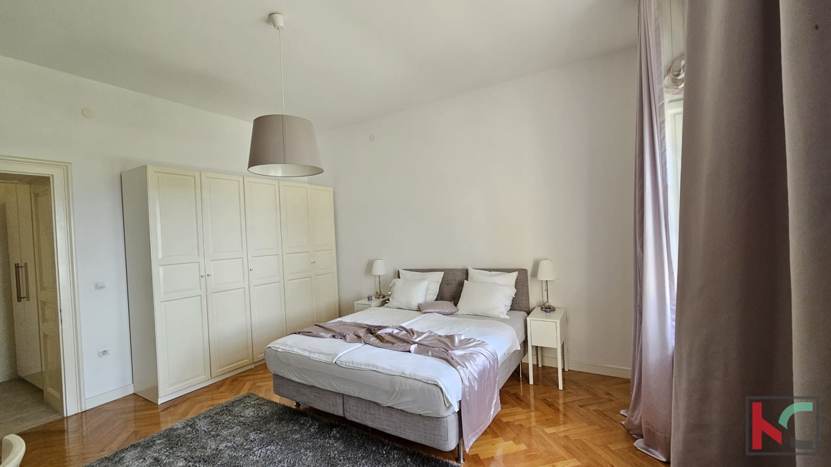 Istra, Pula, stanovanje 76,42m2, center, avstro-ogrska vila, pogled na morje, bližina puljske Arene, #prodaja
