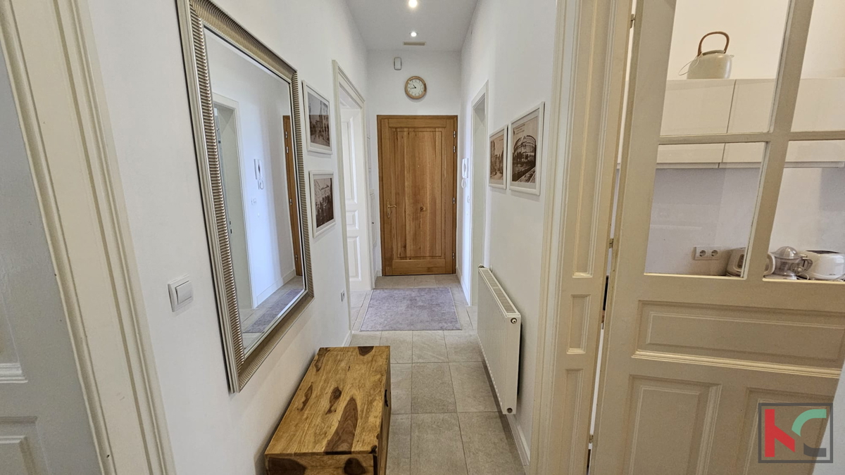 Istra, Pula, stanovanje 76,42m2, center, avstro-ogrska vila, pogled na morje, bližina puljske Arene, #prodaja