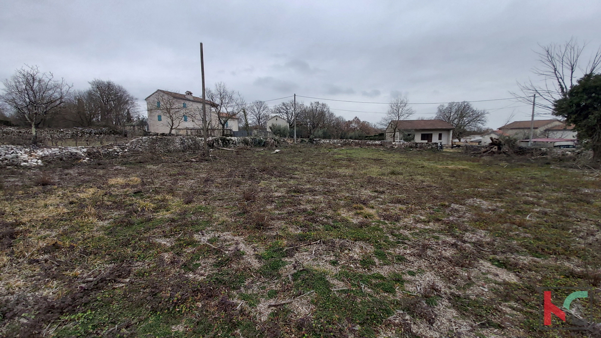Istra, Svetvinčenat, zemljišče 760m2 z gradbenim dovoljenjem in projektom, #prodaja