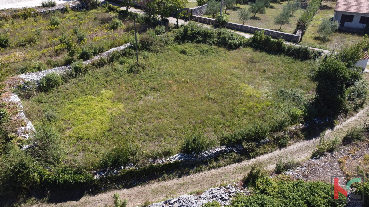 Istra, Svetvinčenat, zemljišče 760m2 z gradbenim dovoljenjem in projektom, #prodaja