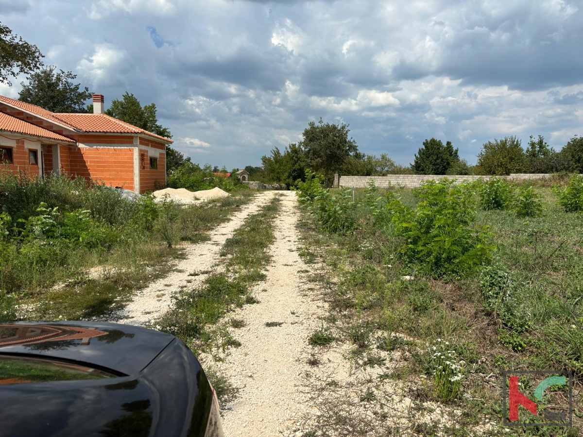 Zazidljivo zemljišče Istra, Žminj, Karlovići, 807m2