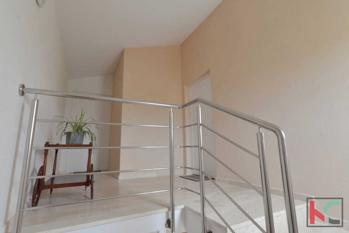 Istra, Vodnjan, samostojna hiša s 4 apartmaji #prodaja