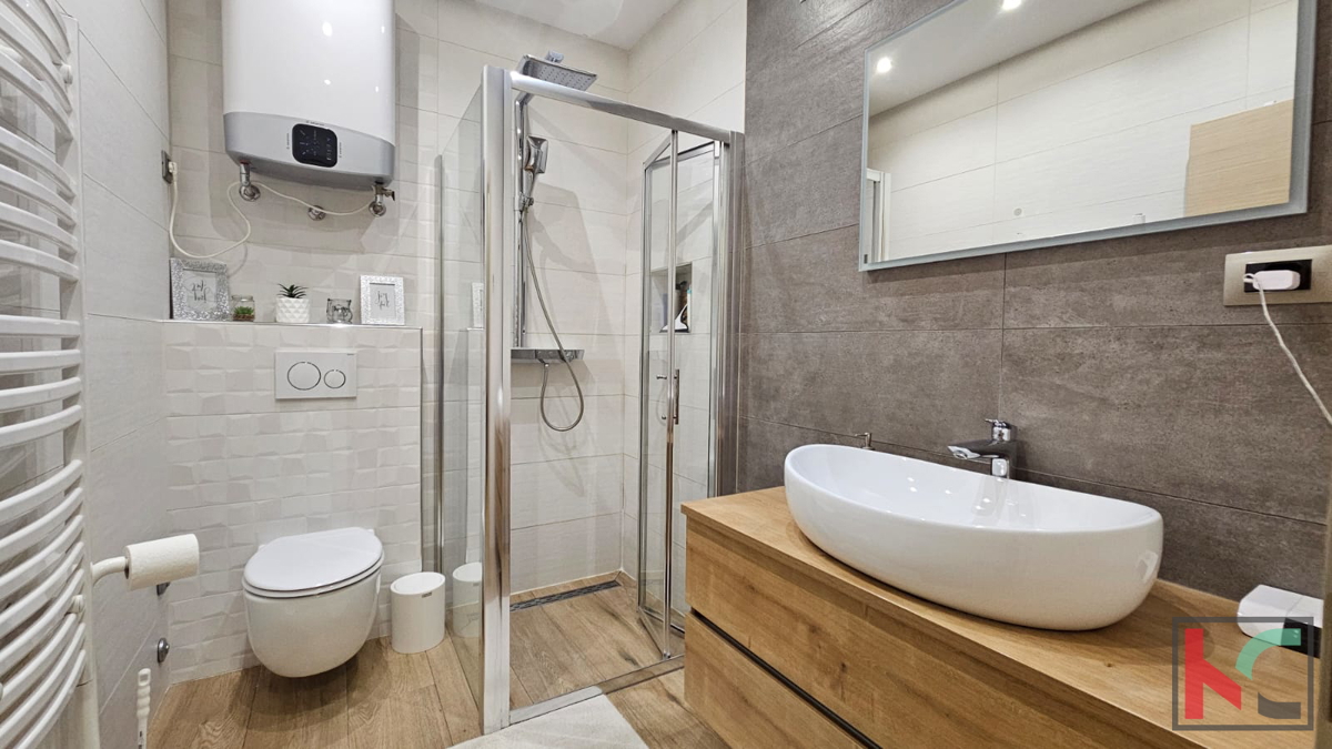 Pula, Nova Veruda, hiša s tremi apartmaji in vrtom 332 m2 #prodaja