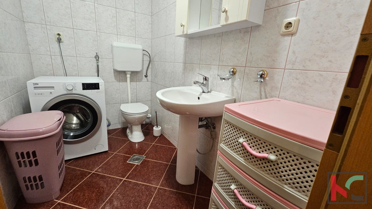 Pula, Nova Veruda, hiša s tremi apartmaji in vrtom 332 m2 #prodaja