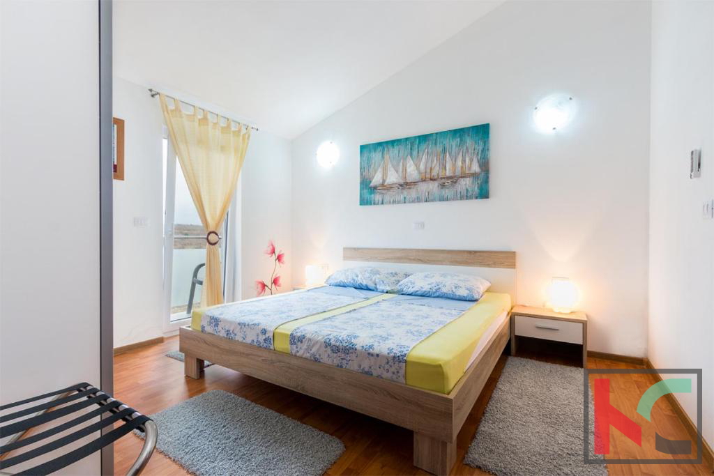 Istra, Vodnjan, počitniška hiša z bazenom in urejenim vrtom 441 m2