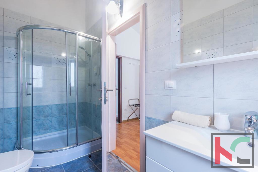 Istra, Vodnjan, počitniška hiša z bazenom in urejenim vrtom 441 m2