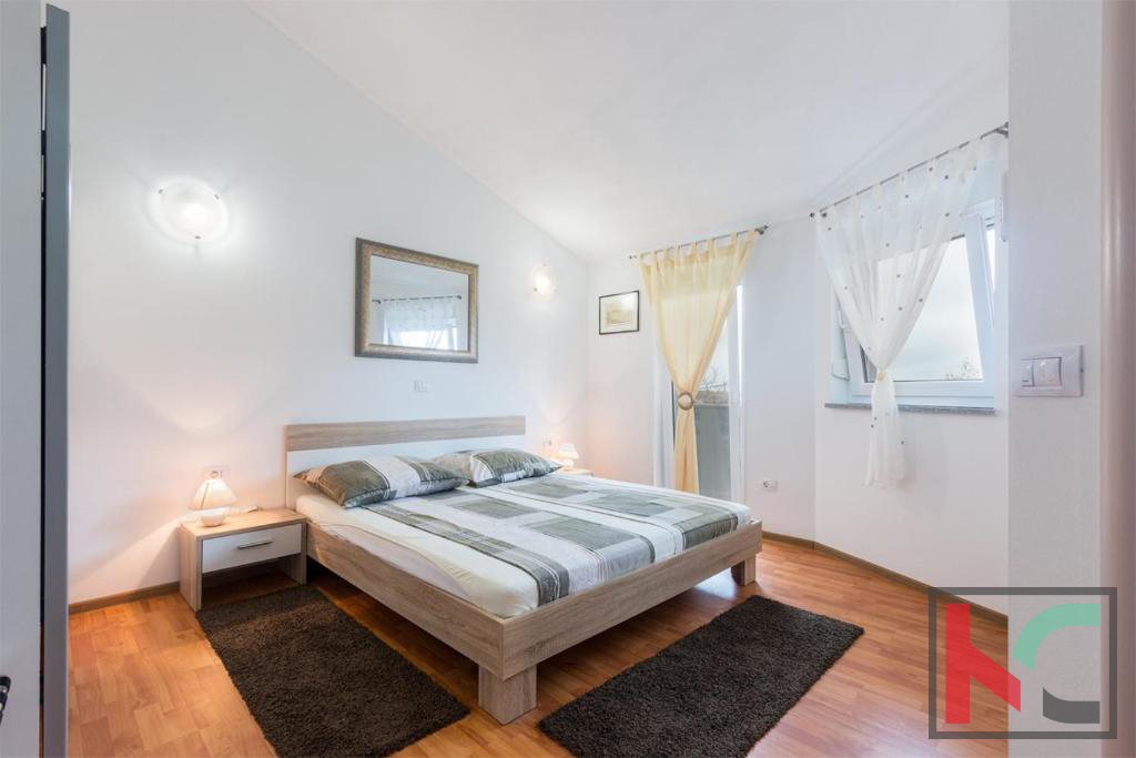Istra, Vodnjan, počitniška hiša z bazenom in urejenim vrtom 441 m2