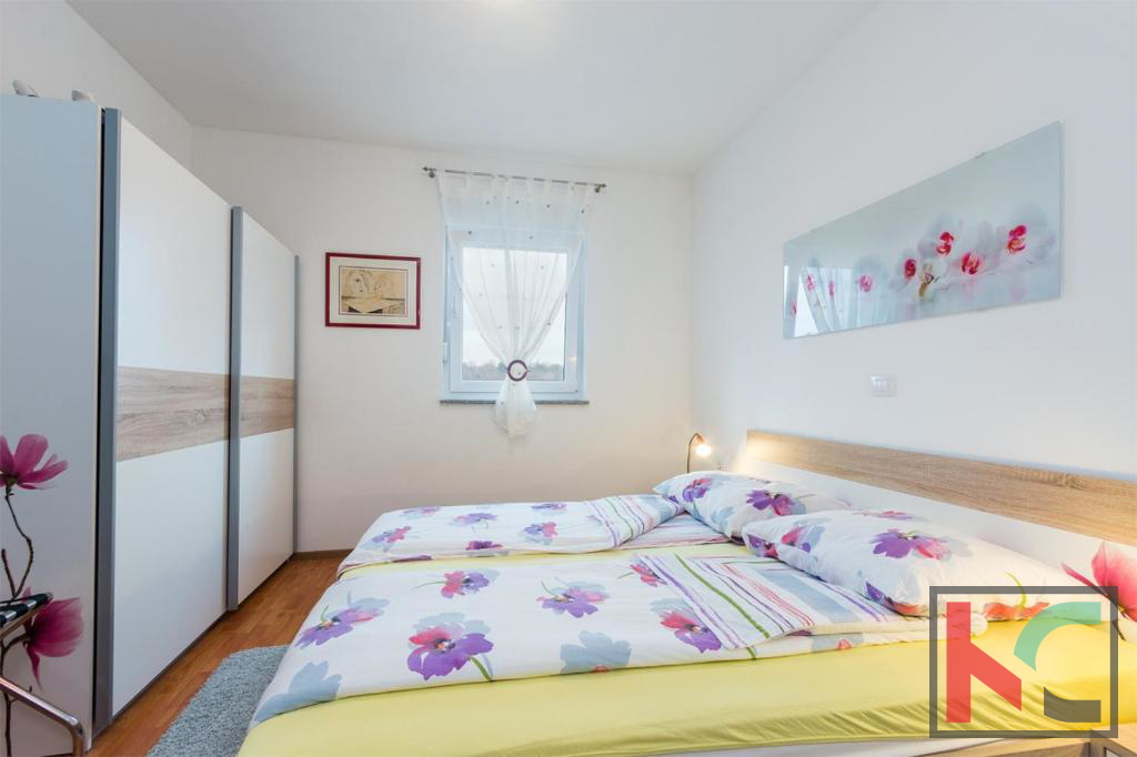 Istra, Vodnjan, počitniška hiša z bazenom in urejenim vrtom 441 m2