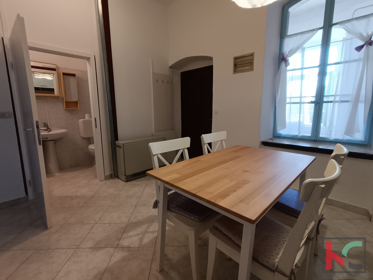 PULA, STOJA, STAN 42,15m2 S POGLEDOM NA MORJE, #PRODAJA