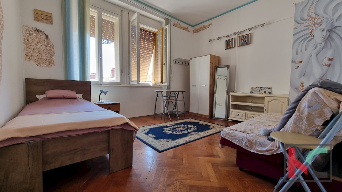 Pula, Center, apartment 154.38 m2 in the very center of the city with its own parking, #sale