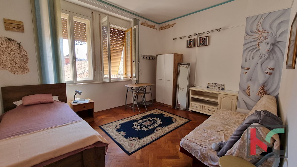 Pula, Center, apartment 154.38 m2 in the very center of the city with its own parking, #sale