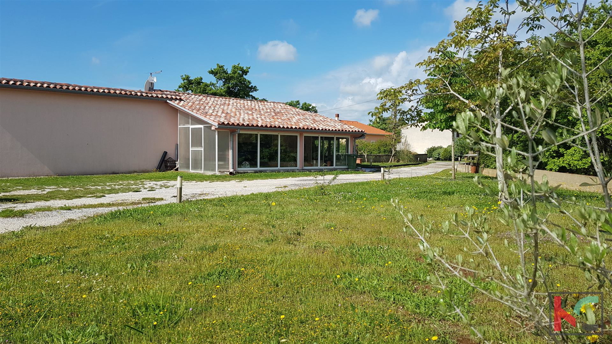 Istra - Marčana, hiša 141m2 na prostorni parceli 26.288m2 na mirni lokaciji, #prodaja