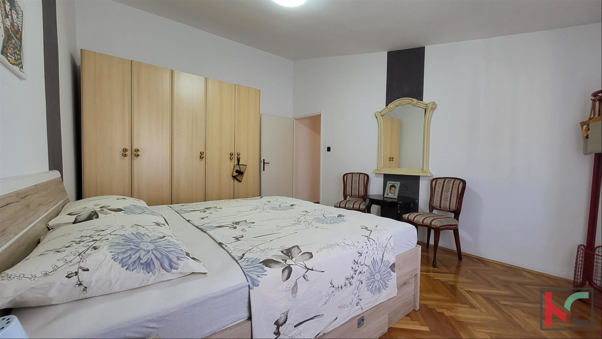 Pula, minimalistična hiša na mirni lokaciji v centru mesta