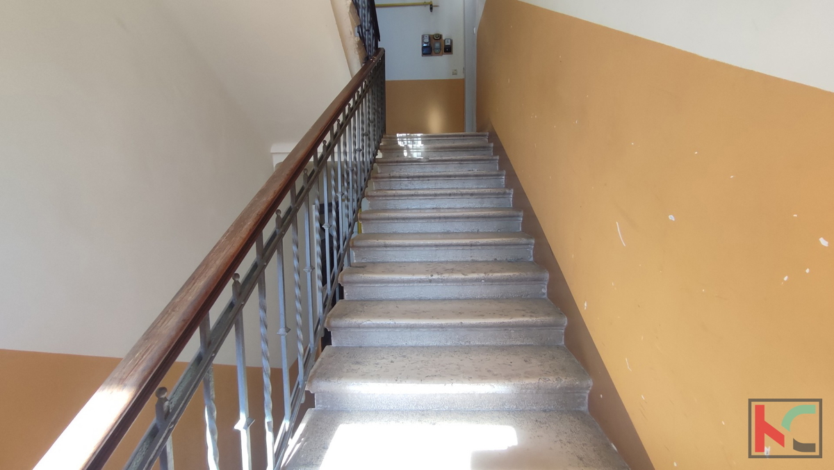 Istra, Pula, stanovanje 122,06 m2, za prenovo, center, Giardini