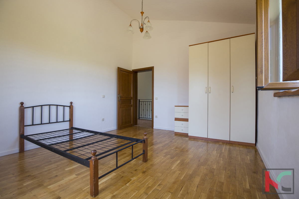 Istra, Svetvinčenat, kamnita hiša z bazenom in vrtom, #prodaja
