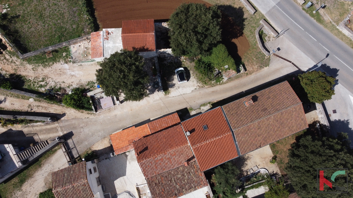 Istra, Kanfanar, delno adaptirana kamnita hiša 90m2, #prodaja