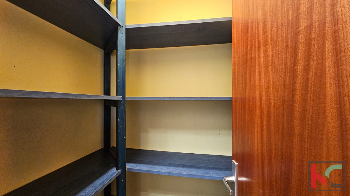 Istra, Pula, udobno družinsko stanovanje 3SS+DB 133,29m2 z urejenim vrtom, mirna lokacija, #prodaja