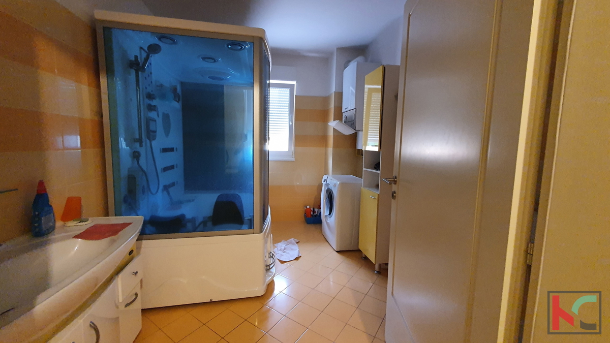 Pula, Veruda, udobno stanovanje 100 m2 na odlični lokaciji, blizu morja, novogradnja