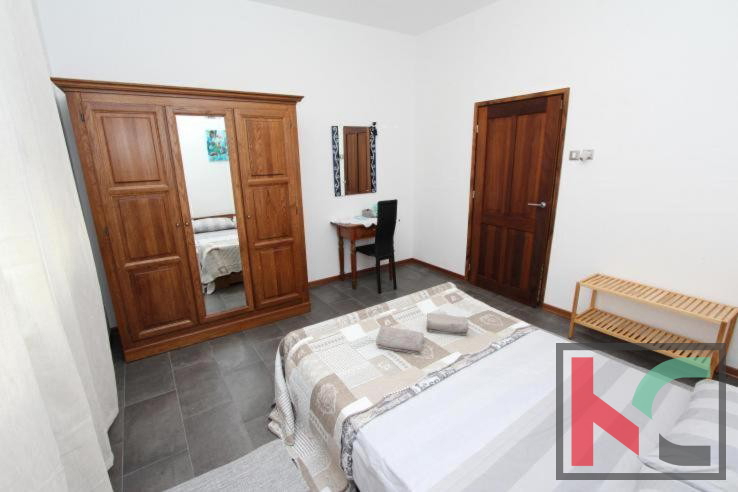 Rovinj, samostojna hiša s tremi stanovanjskimi enotami, dobra priložnost za investicijo, #prodaja