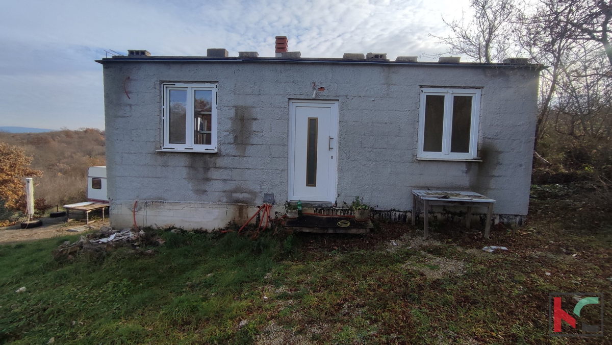 Istra, Mutvoran, kmetijsko zemljišče 12000 m2 z objektom v bližini Duge Uvale, #prodaja