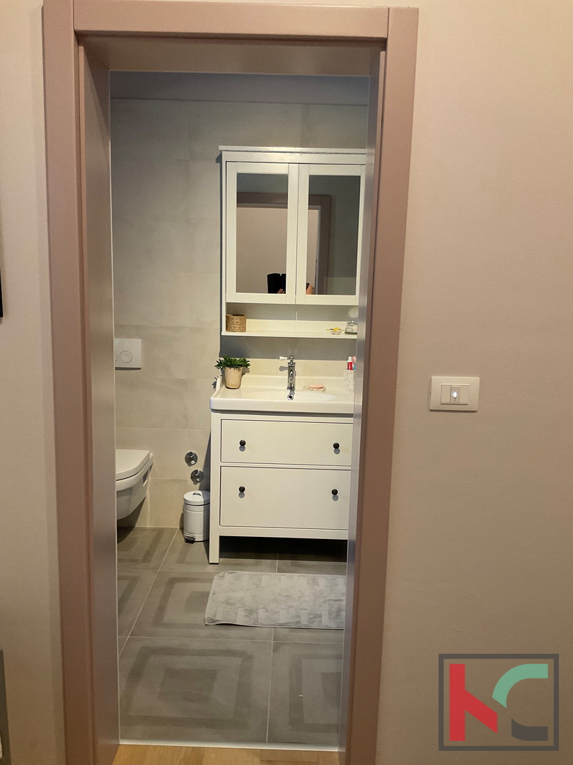 Istra, Svetvinčenat, Vila 237m2 na 1003m2 vrta z bazenom, #prodaja