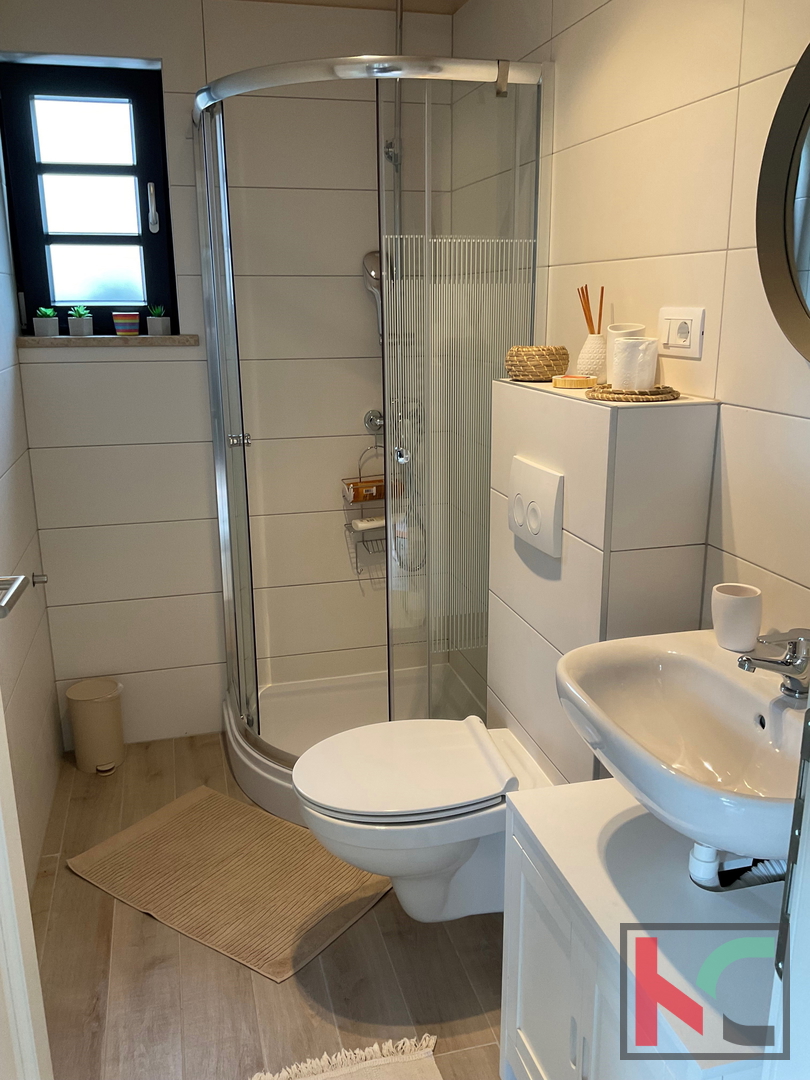 Istra, Svetvinčenat, Vila 237m2 na 1003m2 vrta z bazenom, #prodaja