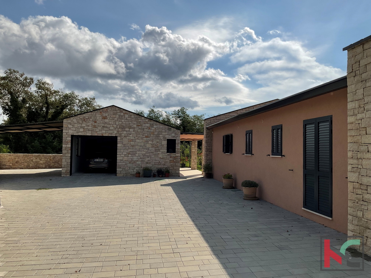 Istra, Svetvinčenat, Vila 237m2 na 1003m2 vrta z bazenom, #prodaja