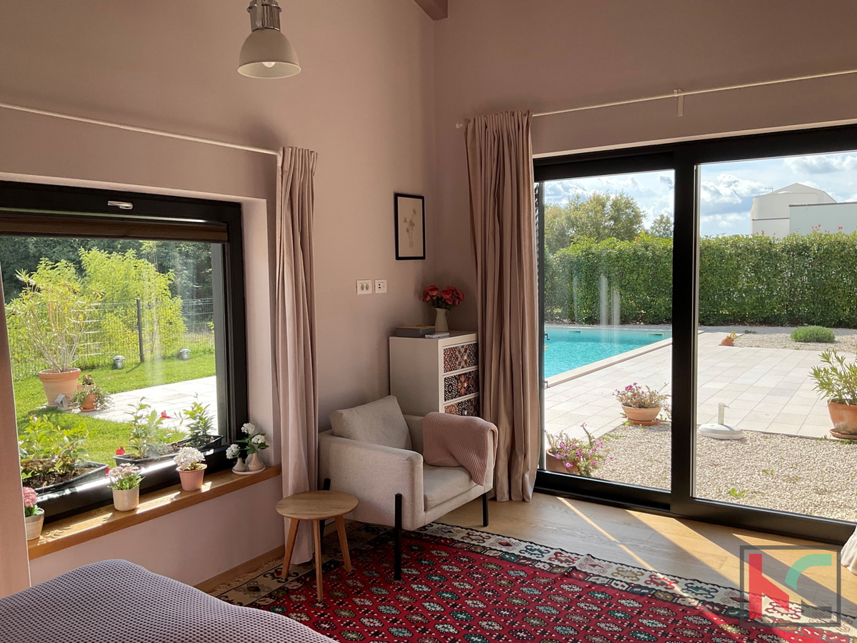 Istra, Svetvinčenat, Vila 237m2 na 1003m2 vrta z bazenom, #prodaja