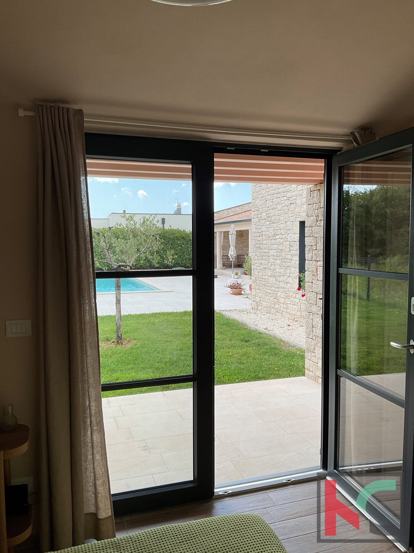 Istra, Svetvinčenat, Vila 237m2 na 1003m2 vrta z bazenom, #prodaja