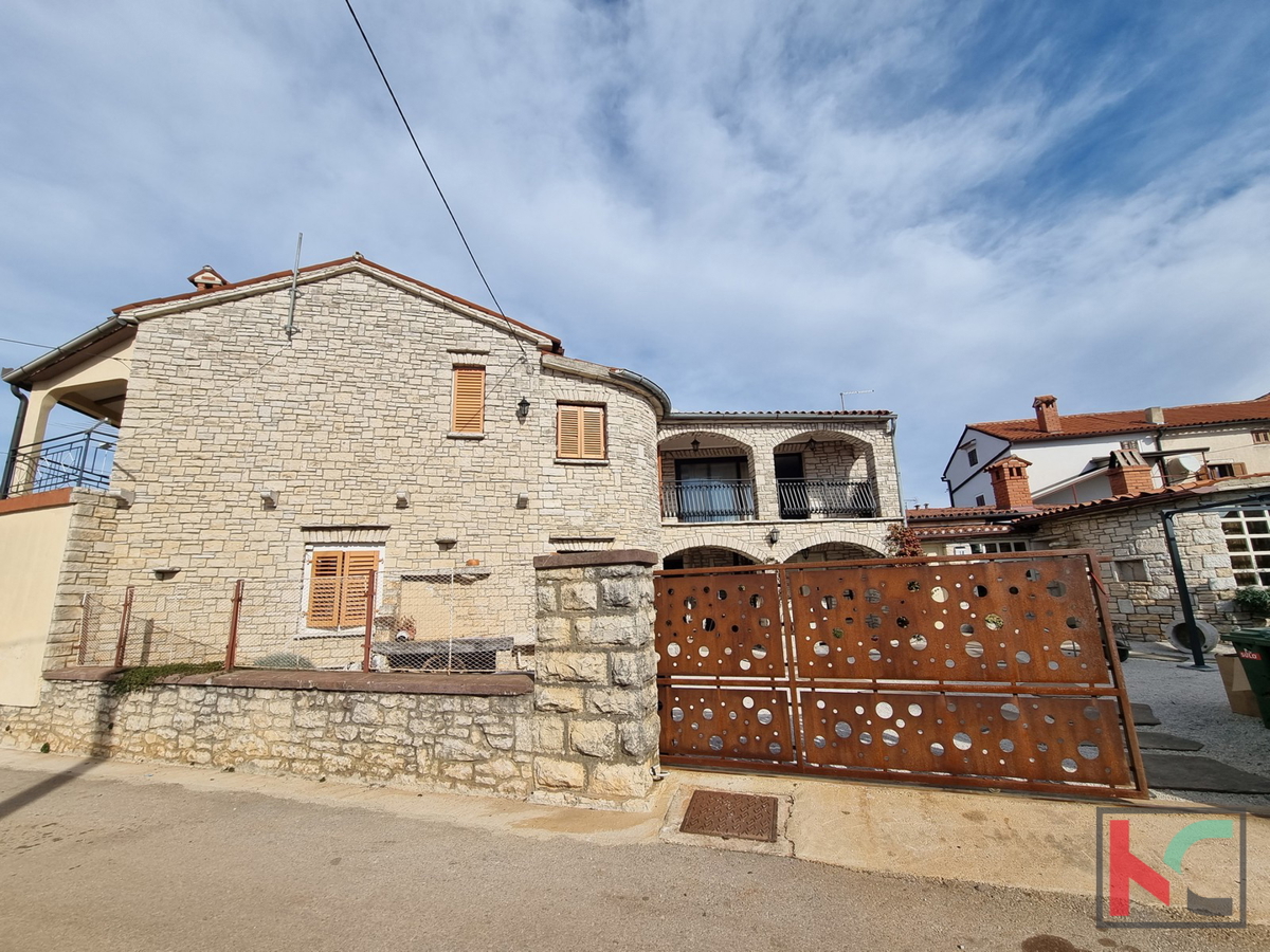 Istra, Poreč, Kaštelir, družinska kamnita hiša s pogledom na morje 228m2 #prodaja