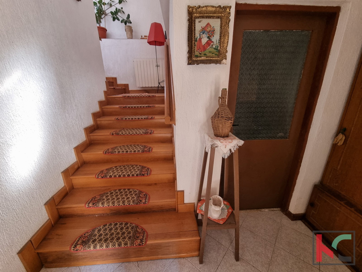 Istra, Poreč, Kaštelir, družinska kamnita hiša s pogledom na morje 228m2 #prodaja