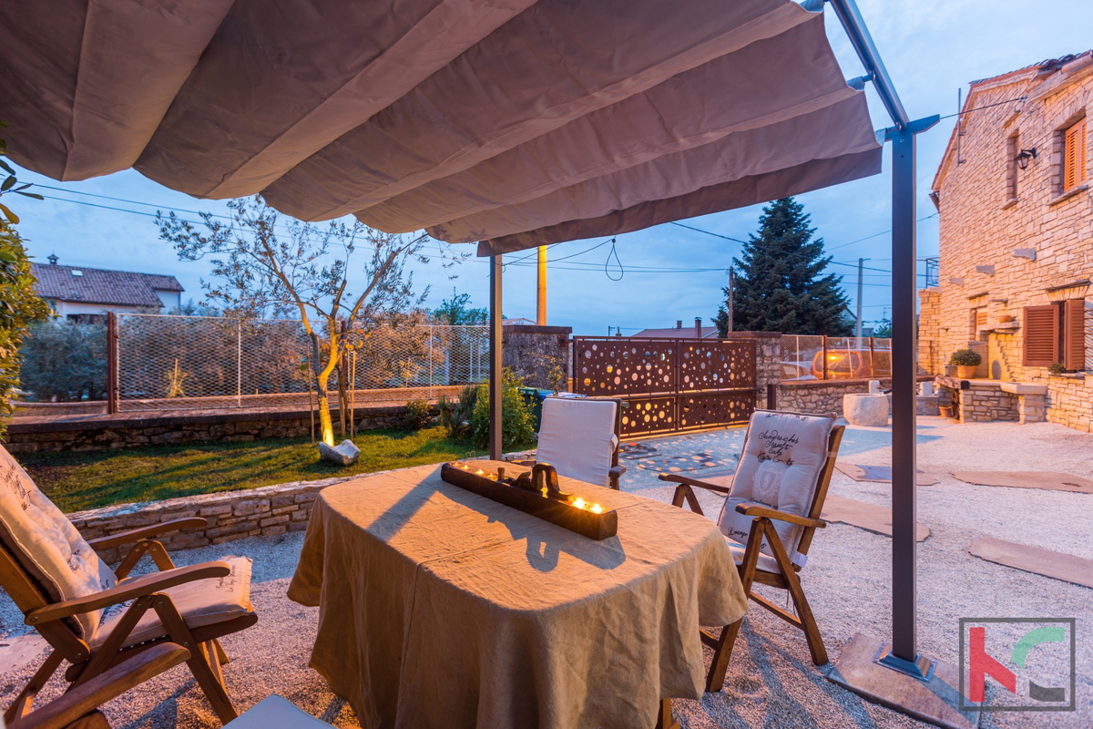 Istra, Poreč, Kaštelir, družinska kamnita hiša s pogledom na morje 228m2 #prodaja