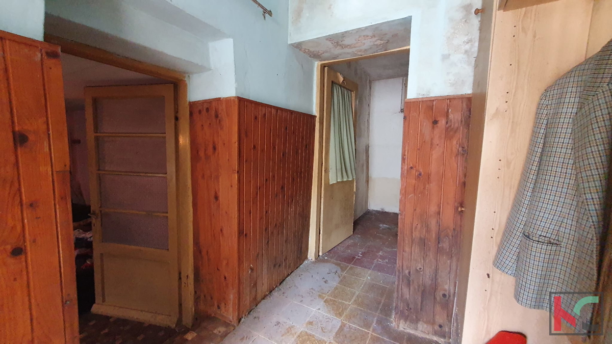 Istra, Svetvinčenat, stara istrska hiša za obnovo 220m2 + vrt 210m2 #prodaja