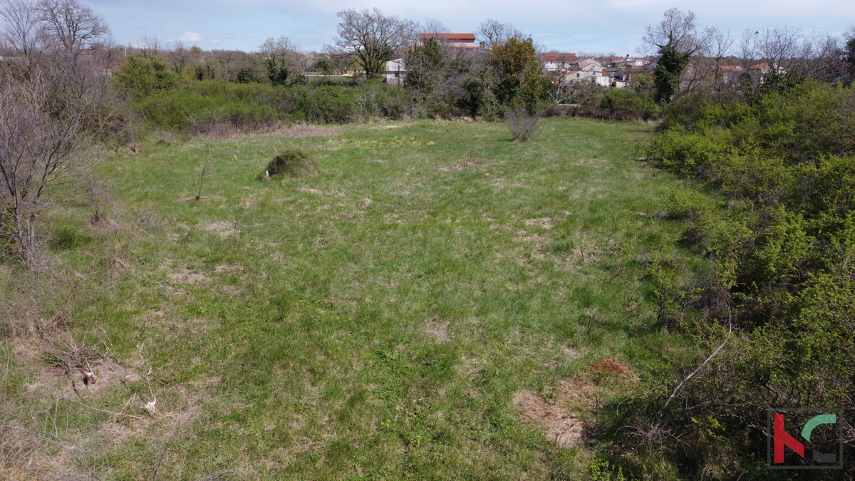 Istra - Svetvinčenat, zazidljivo zemljišče 400m2 na odlični lokaciji, #prodaja