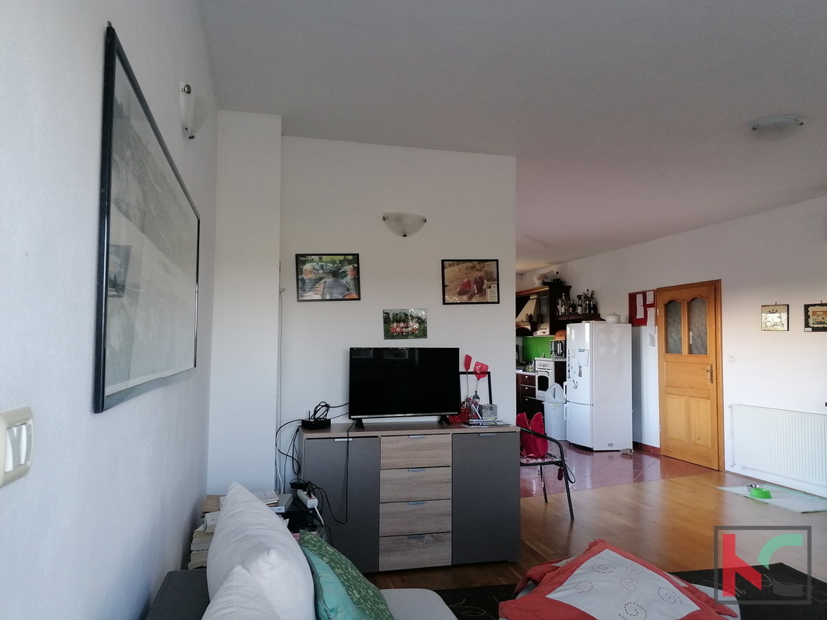 Istra, Valbandon, 4-sobno stanovanje v pritličju z veliko teraso i vrtom #prodaja