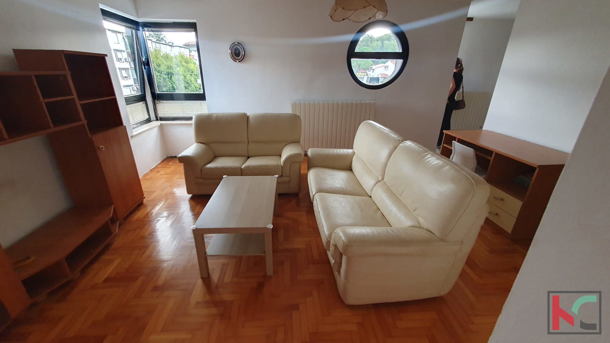 Pula, Center, veliko trisobno stanovanje, 2. nadstropje z dvigalom, 76,63m2 #prodaja