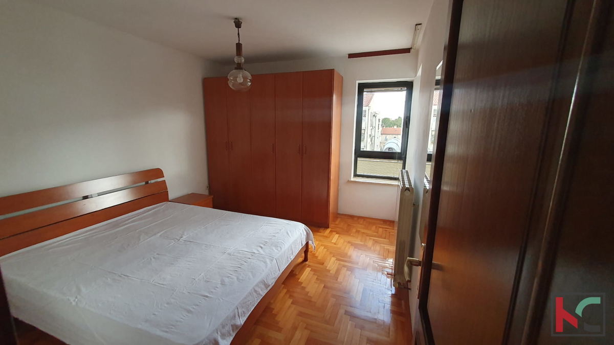 Pula, Center, veliko trisobno stanovanje, 2. nadstropje z dvigalom, 76,63m2 #prodaja
