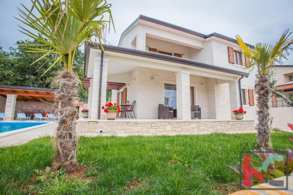 Istra, okolica Poreča, vila z bazenom 180 m2 na mirni lokaciji, #prodaja